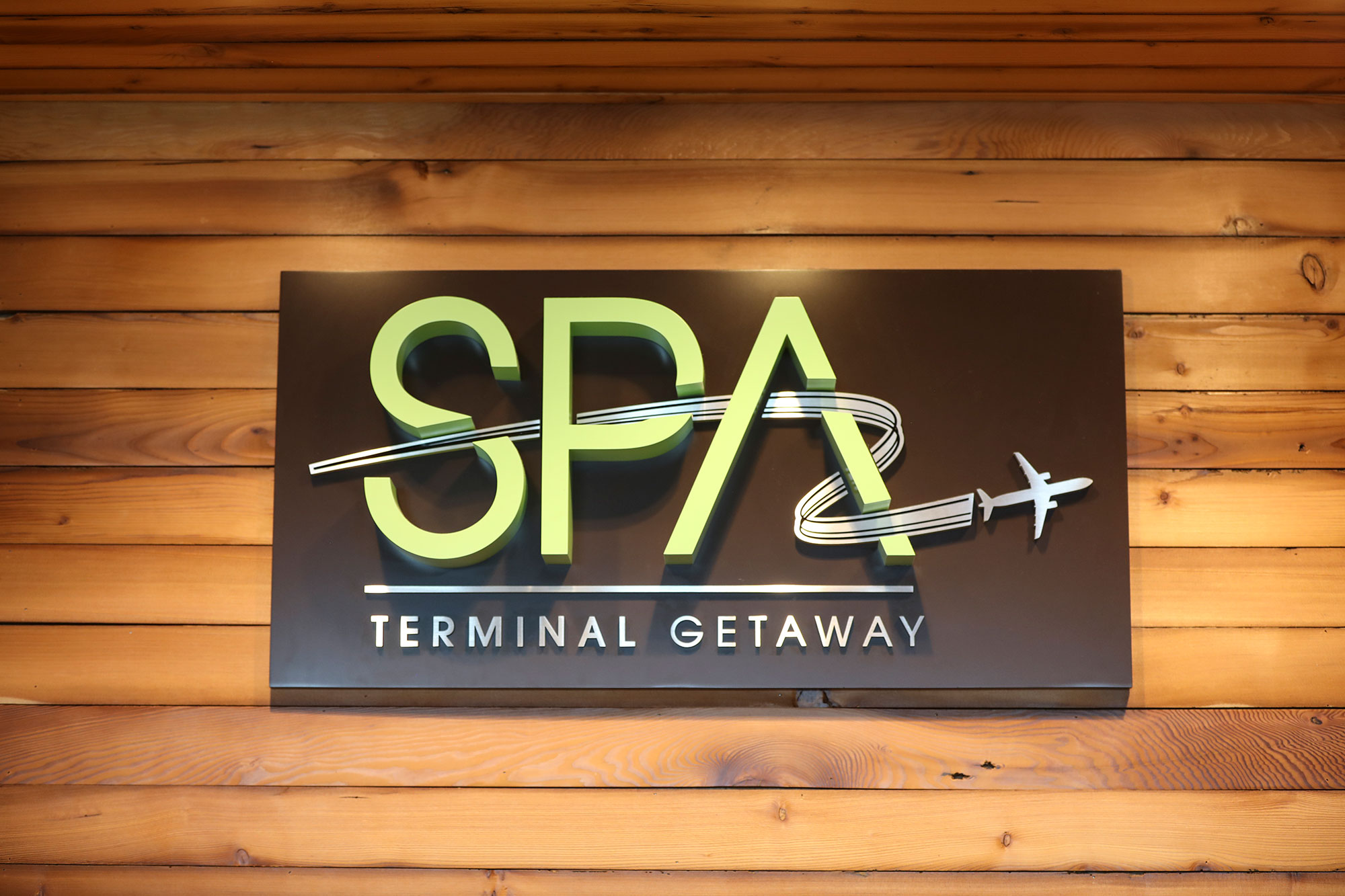 SEA Spa Terminal Getaway Spa (A Gates) Sign