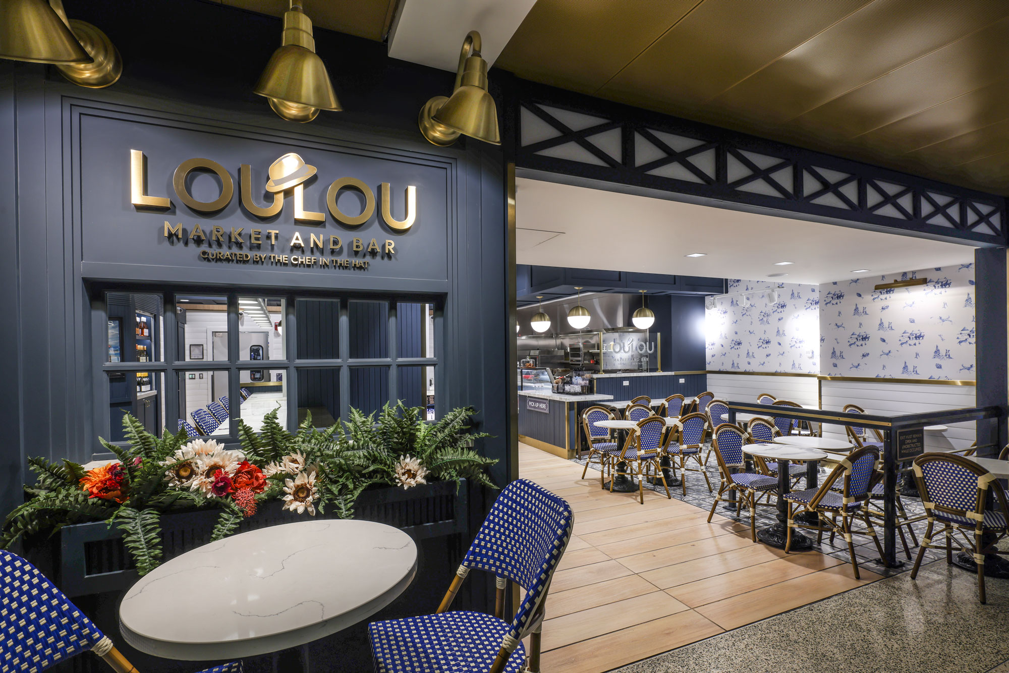 SEA Airport - LouLou Market and Bar Restaurant Exterior