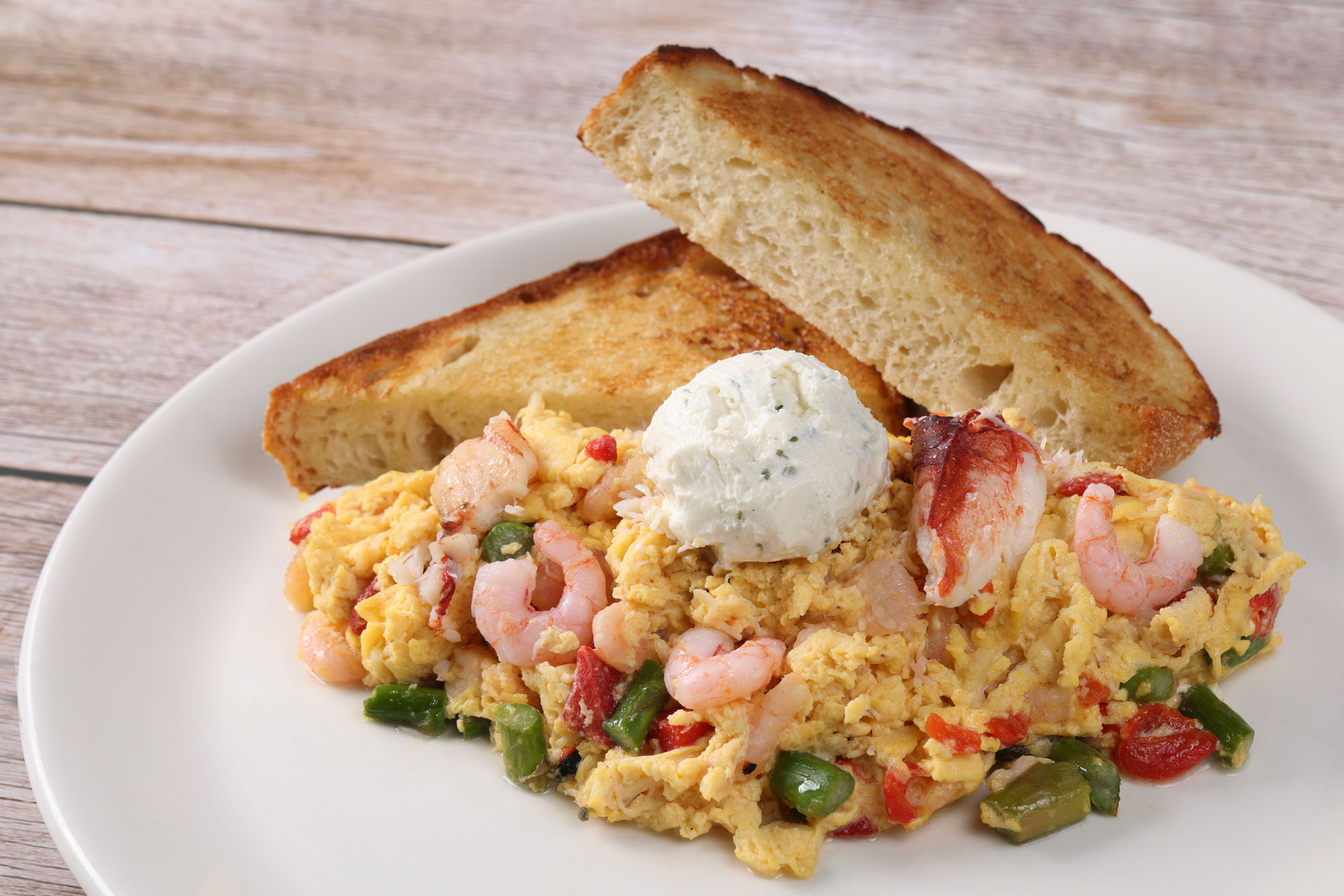 Salty's at the SEA toast and seafood scramble