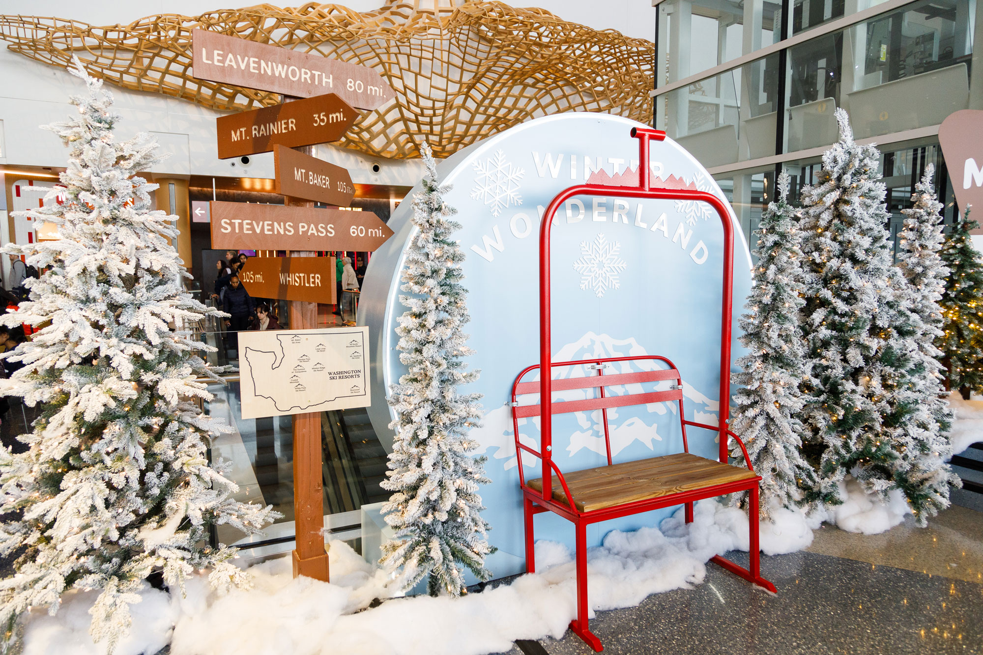 SEA Winter Wonderland-Holiday activation in N Concourse