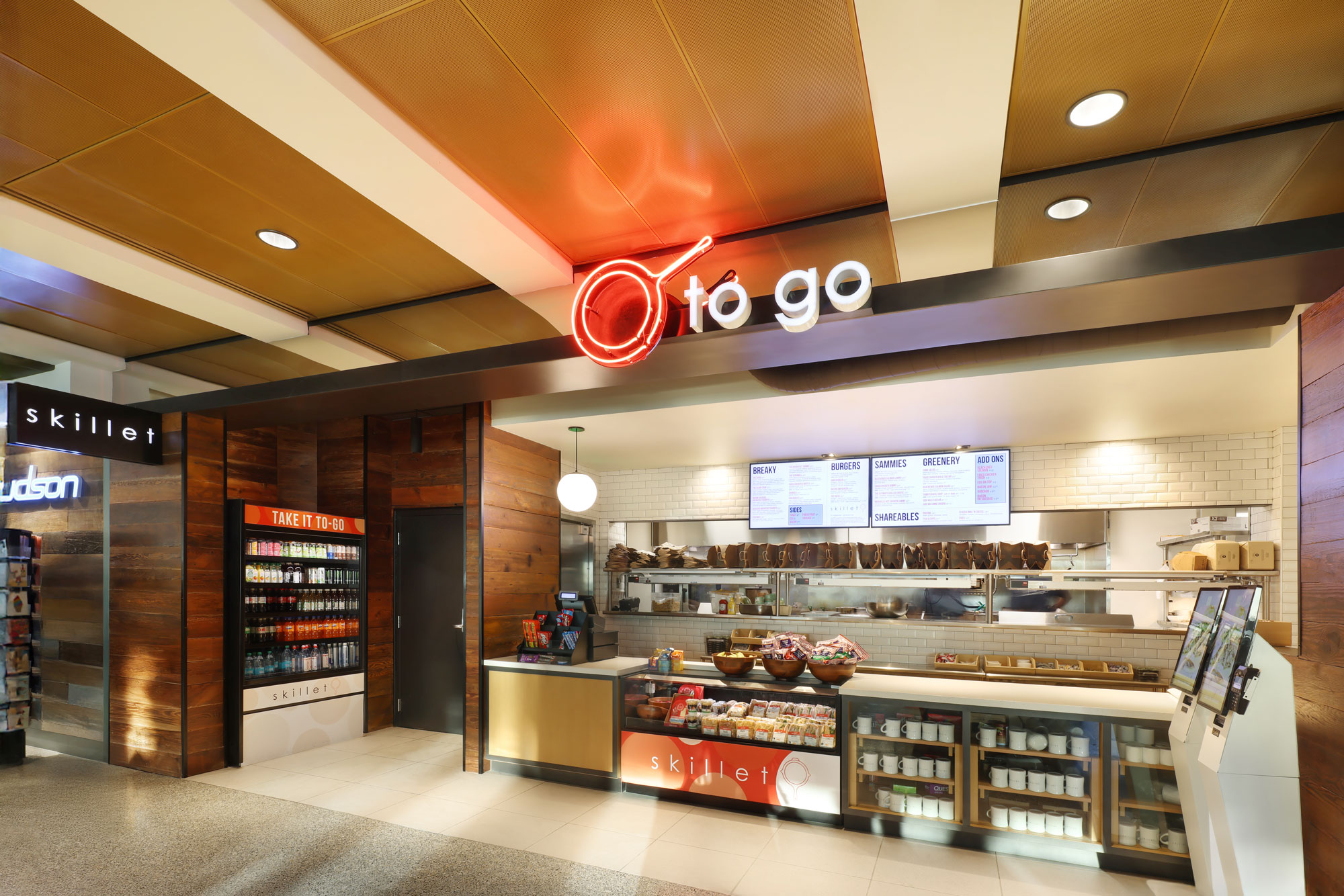Skillet (C Concourse) exterior view of To Go counter